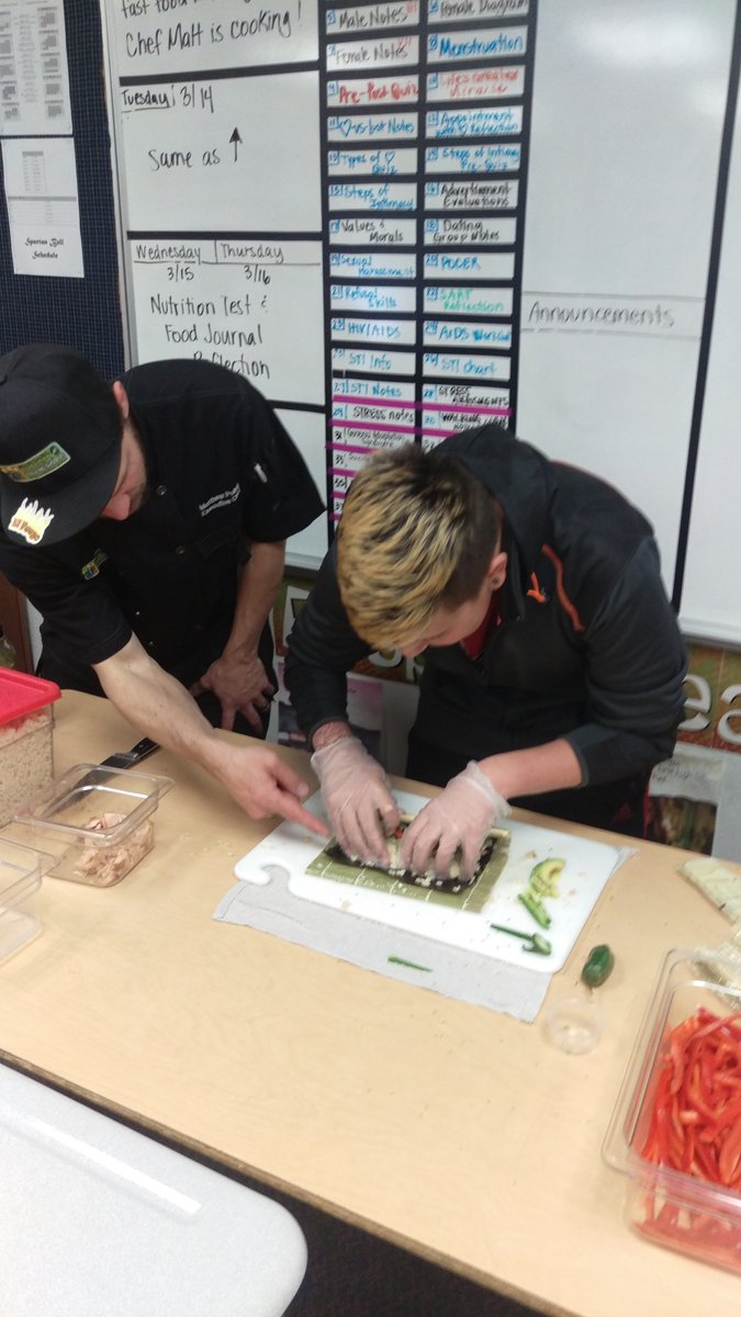 chefmattk12's tweet photo. Rolling some Colorado Sushi Rolls at @GreeleyWestHS with some awesome students! Nice work! @Chefs2Schools #wasabi https://t.co/5boUArjdtF