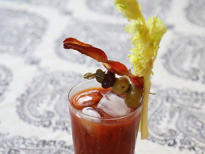 We are pleased to announce live music every Sunday for brunch at the distillery from 1-3!