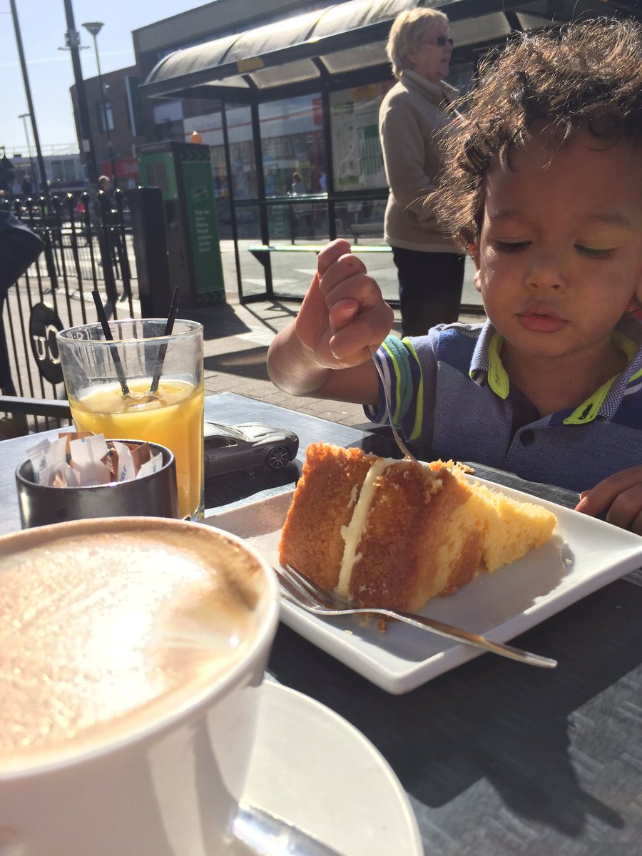 peter1234peter's tweet photo. A moment of sunshine,cake and coffee with my boy. https://t.co/AlI5yZu0OG