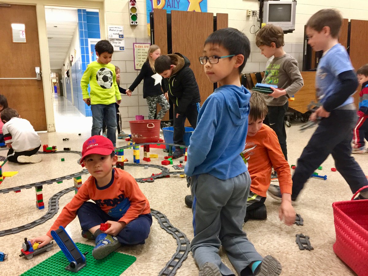 keeyith's tweet photo. UPES PTA meeting. While the parents were making tough decisions, we were eating pizza and having all kinds of #fun. https://t.co/XJ4PuGSjpt https://t.co/ftoRYK0ZSR