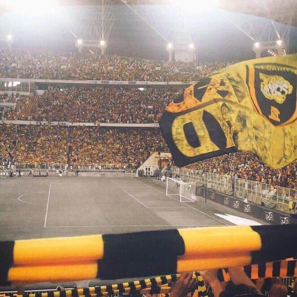 waleedalfarraj's tweet photo. بعد قرار الفيفا بمنع التسجيل كل الموسم المقبل يجب التخطيط للموسم الجديد بما يتوفر من لاعبين والتصعيد من الاولمبي ، مهما حدث سيتجاوزون الأزمة https://t.co/LTkxLcGmuK