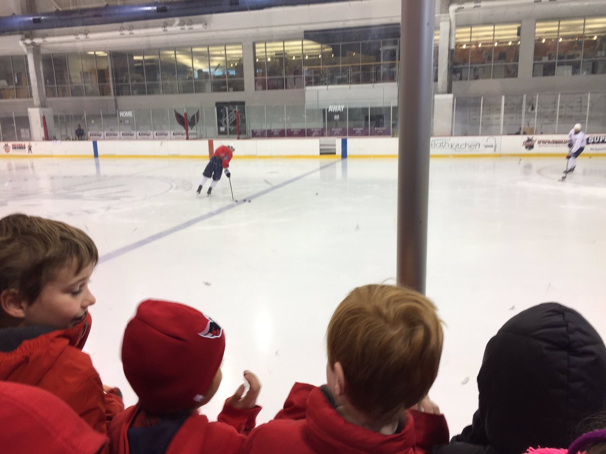 MrsFlyntATS's tweet photo. ATS 2nd graders are CAPS fans-went to watch a Washington Capitals practice today!  GO CAPS!  @MrsFlyntATS @APS_ATS @ATS2ndGrade https://t.co/pufJcJsLqN