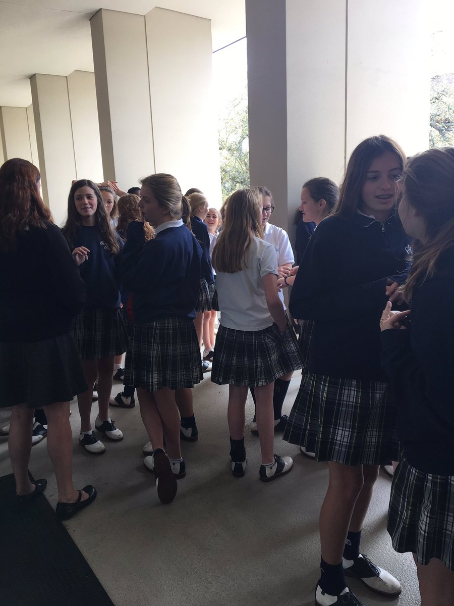 madamefalls's tweet photo. Waiting to see Jane Goodall!!! @ASHRosary https://t.co/Qo8sHXEcZQ
