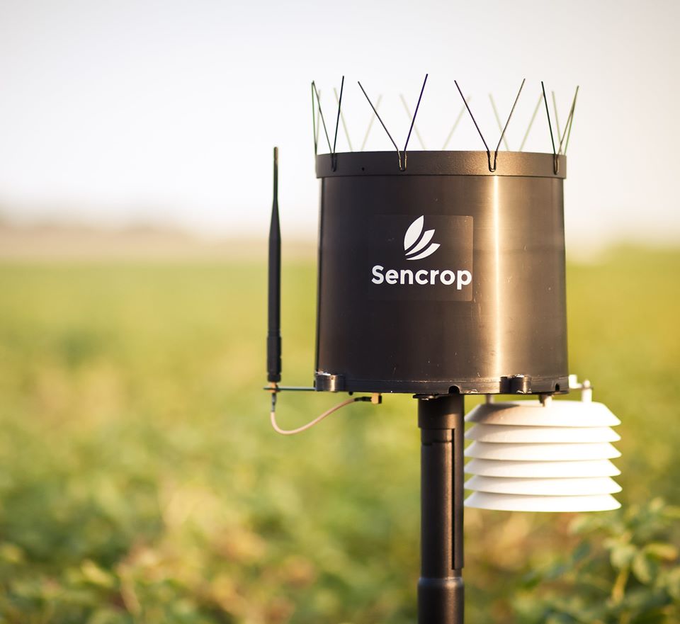 sweparis's tweet photo. #SWAgriTech est heureux de compter  @sencrop, startup de référence de #agtech, parmi ses partenaires 😀 https://t.co/LNFMwzo0Wk