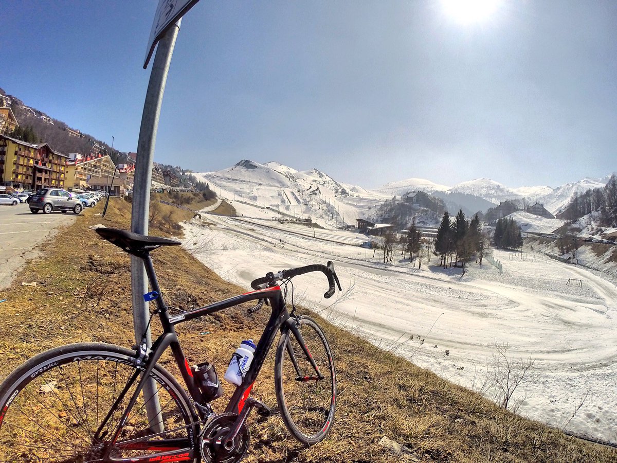AlePettiti's tweet photo. Prato Nevoso🚴🏼🏔☀️ https://t.co/tJQmgAIlCa