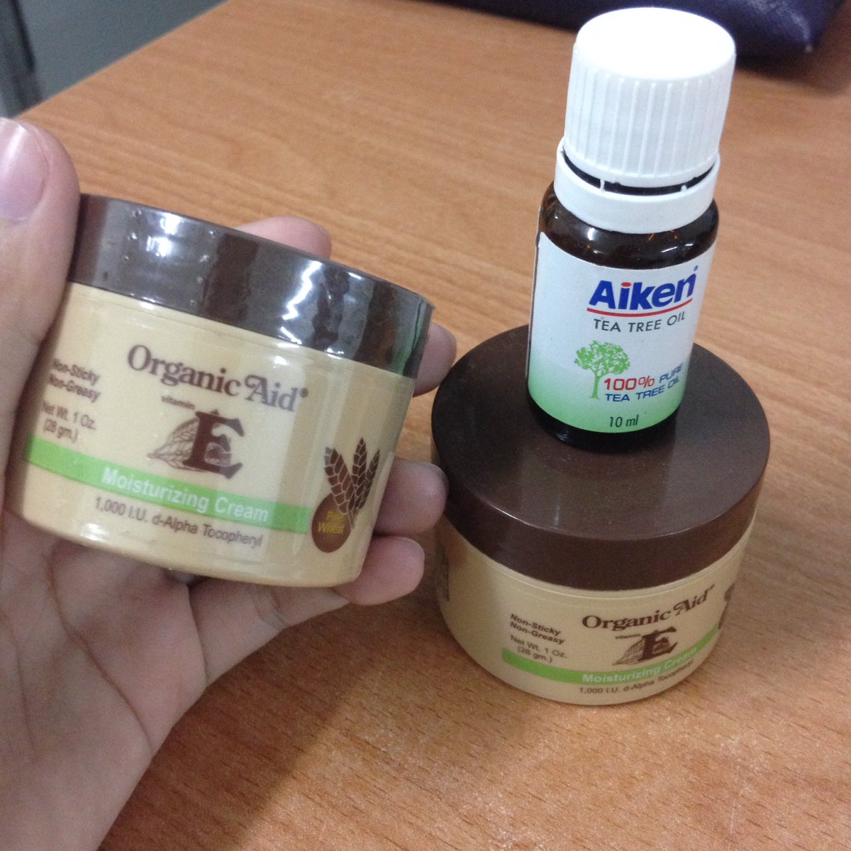 dayennaaaaa's tweet photo. This choco little fella right here is very good at making my scars fade away 👍🏻 now 2nd bottle ✨ t3oil is good for jejer pasir 💯#tkreview https://t.co/U9lhtaBJnC