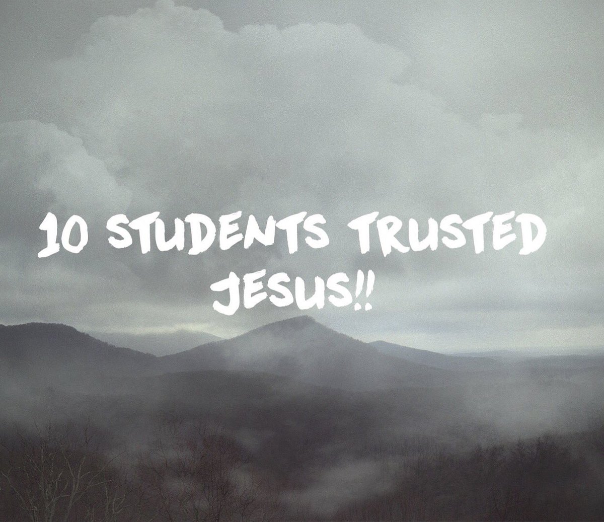 revstudents's tweet image. BOOM! What an awesome night, and an awesome series! We are celebrating our new brothers and sisters!! #LoveJesusGrowStudents