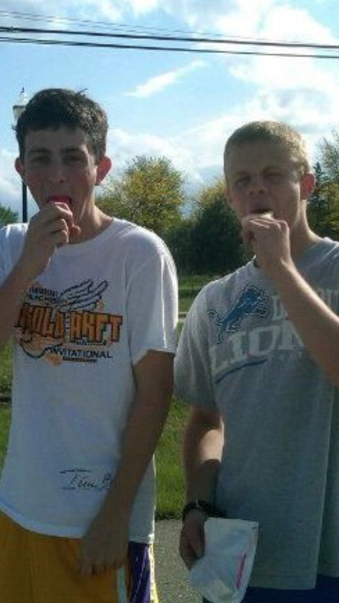 Nigelconscience's tweet image. When she finally texts you back