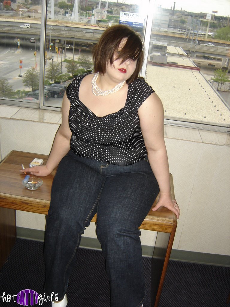 bbwivydavenport's tweet photo. throwback thursday, look how tiny i was back in 2008! this wasn't even my smallest... haha 😁 https://t.co/lKulHTUJoZ