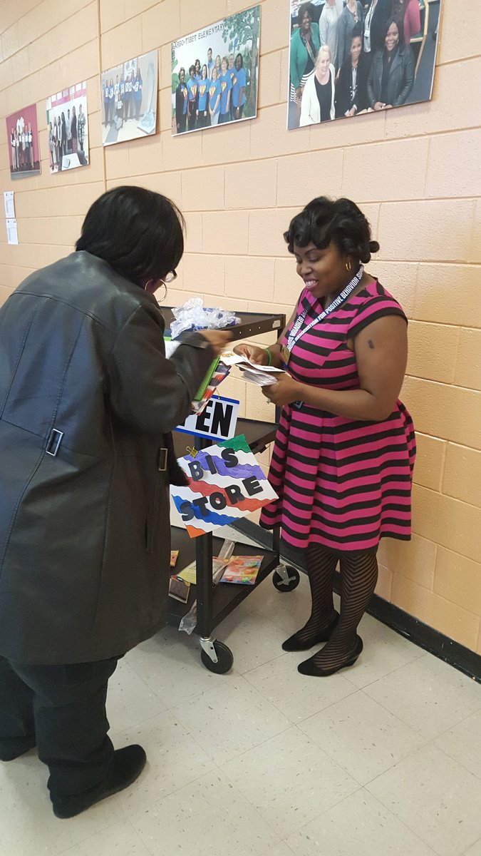 mrswmsmathdiva's tweet photo. More PBIS incentives! Day 2 PBIS training @sccpssPBIS @georgia_pbis @1009Dolphins #PBISstore @AyeMrsWatson #1009Dolphins https://t.co/wb6ZyVYJD9