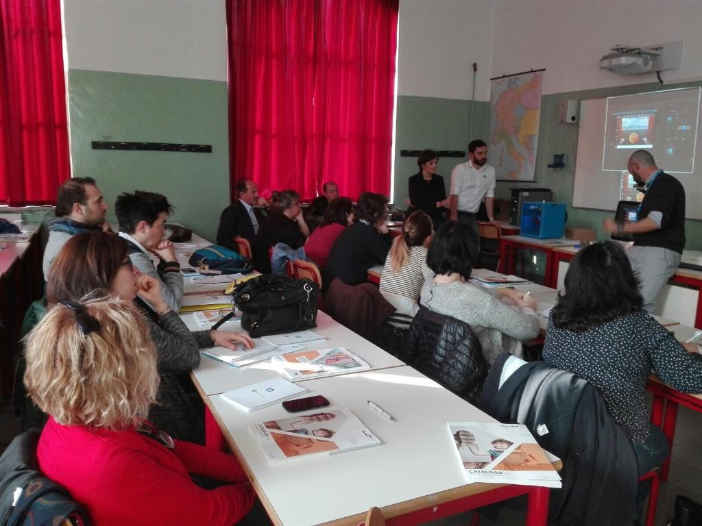 HP_Italia's tweet photo. Live da @AvoTorino per una nuova tappa di Education Tour #SchoolofImagination insieme a @Microsoftitalia! https://t.co/9TqeihHZED