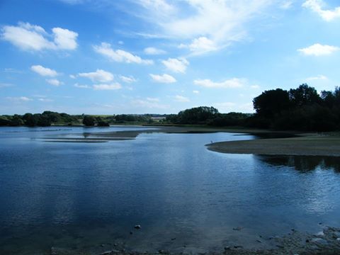 You can now vote for our #Tring project throughout both March &amp; April in <a href="/Tesco/">Tesco</a>. Vote in Tring, Aylesbury, Berkhamsted &amp; Hemel stores!