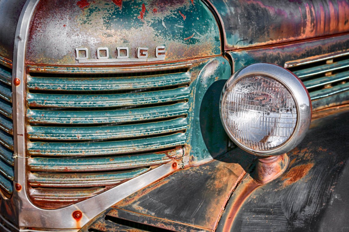 ArrigoFtPierce's tweet image. This vintage #Dodge only grew more beautiful with age. Wouldn’t you agree? #RusticColors