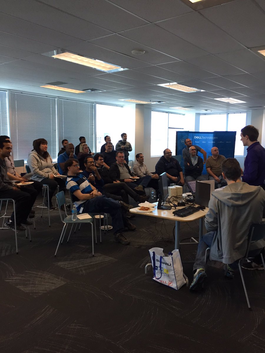 burl_tech's tweet image. JEOPARDY TIME - so impressed with everyone 👌🏼💯 #DellExperience #delltechnologies #cultureteam #DellEMC #eos2 #teamwork #tech #trivia