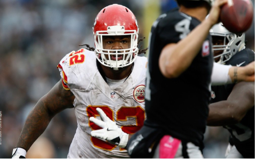 NEVERMORE!  Poe to sign with Falcons after visiting Dolphins... bit.ly/2mNrycQ https://t.co/17UdmBeWHQ