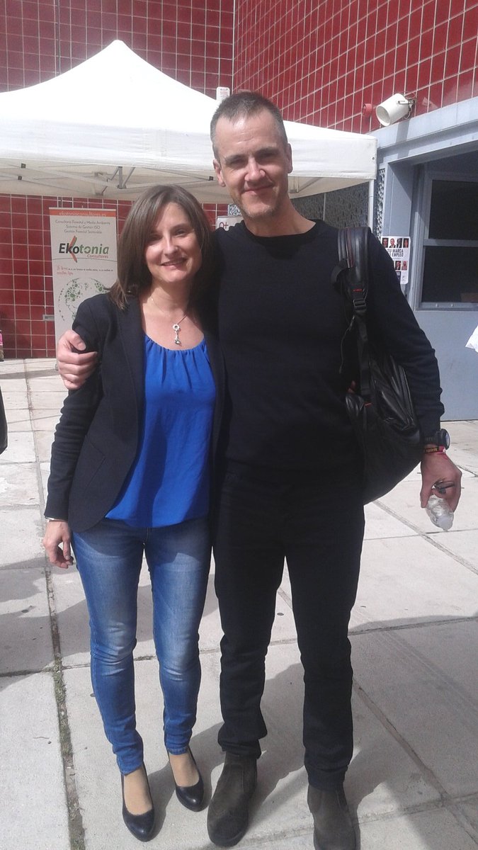 Cristinamulero's tweet photo. He disfrutado de una de las mejores ponencias de mi vida. La de @ECEQUIEL_ . El oso, el tigre y el dragón. #TuEresdios https://t.co/AGivk0ma78