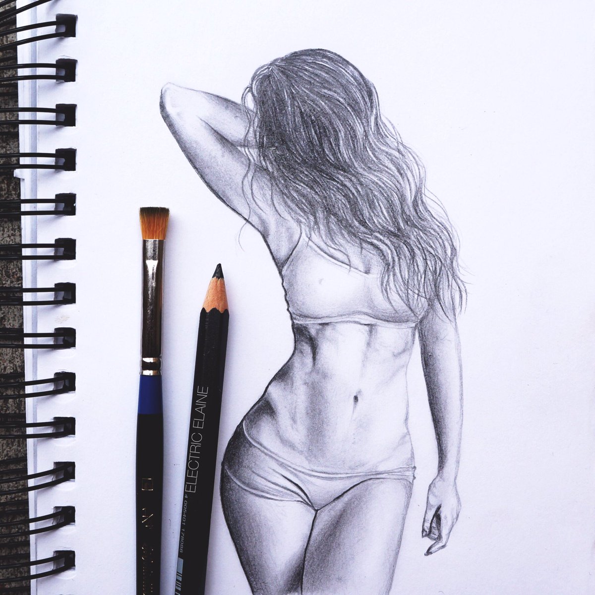@hafiiamira