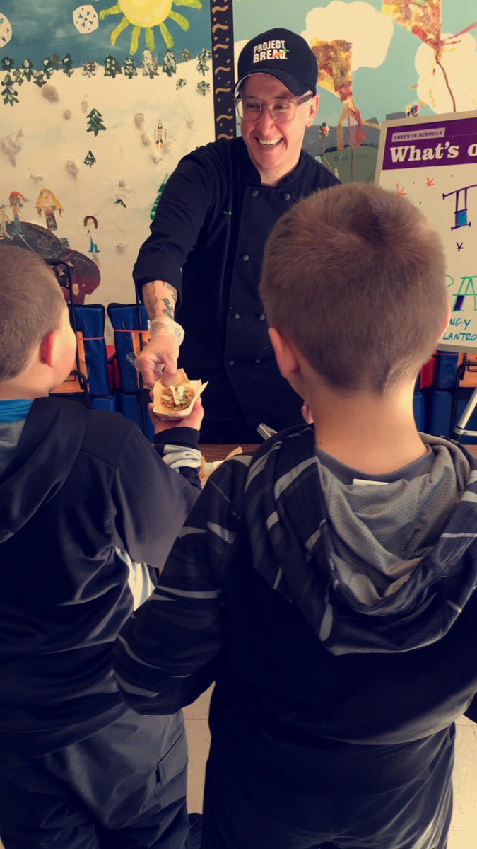 nanput1's tweet photo. FSS loves Chef Sam!
@projectbread @Super_GPS https://t.co/jAm3tgOlJz