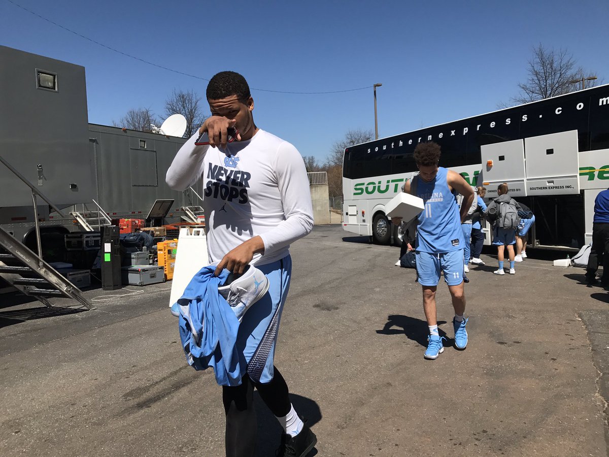 UNC_Basketball's tweet photo. The Heels have arrived #GetIntoIt #MarchMadness https://t.co/5GxMjxR1b9
