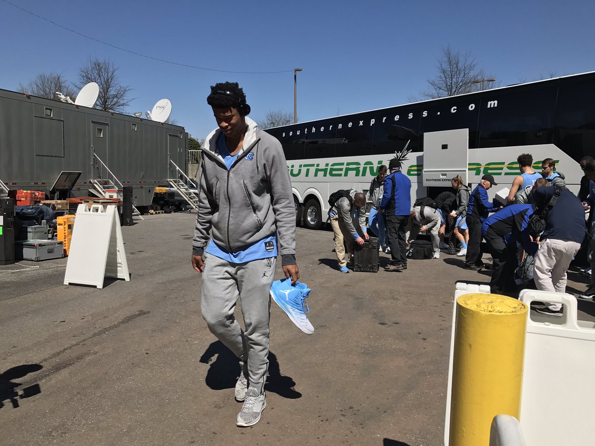 UNC_Basketball's tweet photo. The Heels have arrived #GetIntoIt #MarchMadness https://t.co/5GxMjxR1b9
