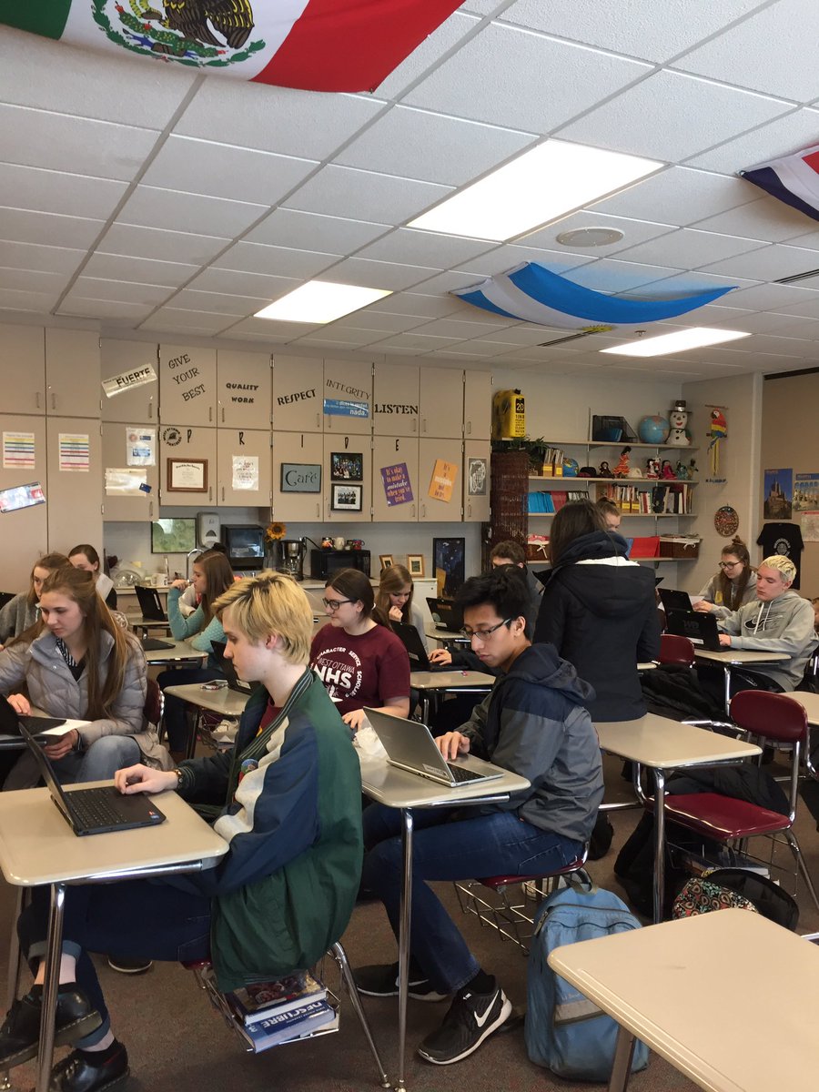 Love <a href="/quizlet/">Quizlet</a> live! Playing in IB learning our vocab and reading the Span definition! #highlevelthinking #gowo
