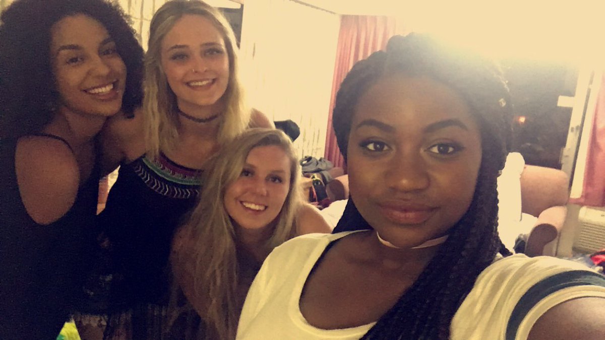 kylie van cleave (ksmileyvc) Twitter