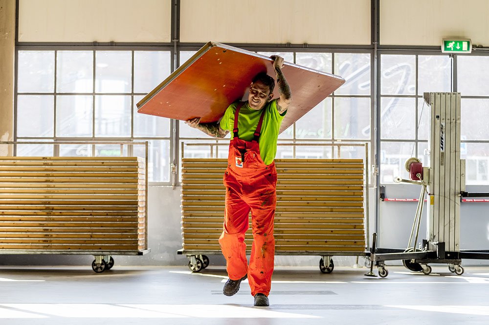 pdekoningboxtel's tweet photo. Sjouwen op Strijp (Eindhoven) voor de STRP Biennale. Binnenkort in @YouTechnl ... https://t.co/nW9ddd871p