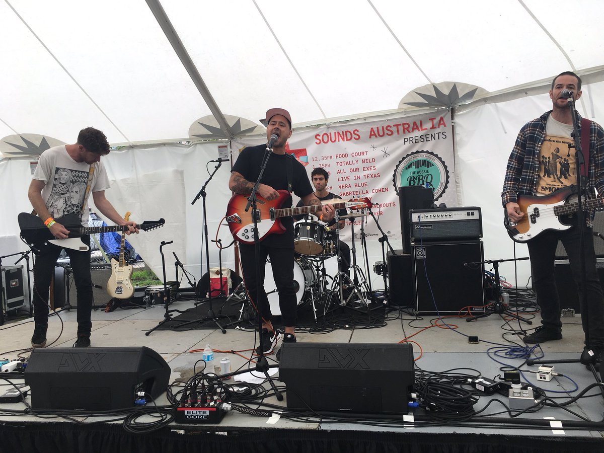 AUSXSW's tweet photo. Food court are on now, and you can get yourself some free sausages! The Aussie BBQ is alive and kickin... #sxfree #sxeats #sxfood #sxsw https://t.co/lauSrphjj8