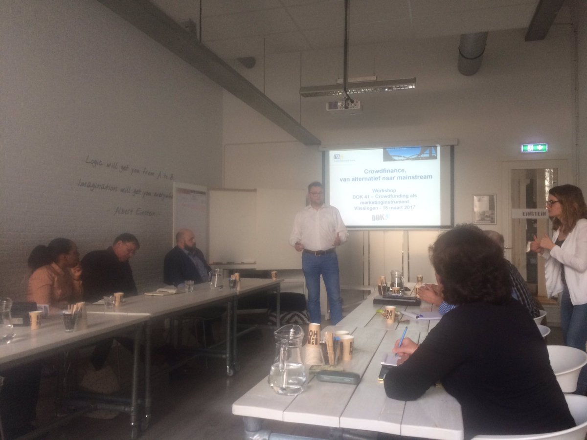 Dockwize's tweet photo. Volop ondernemers tonen interesse in @CollinCrowdfund als marketinginstrument op kennissessie #DOK41 https://t.co/5Sfb6J1Xiw