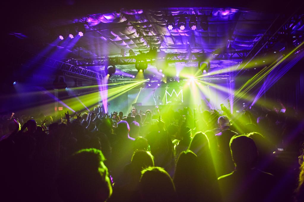 AppleMusic's tweet photo. Epic night. Amazing show. Thank you @thechainsmokers ❤️ https://t.co/fh1MupiVpe
