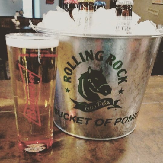 quesbrothersbbq's tweet photo. Buckets of beer 3-630 only $11. #beer #marionmade #happyhour #bbq #quesbrothersbbq https://t.co/AX7MM8Gv9W