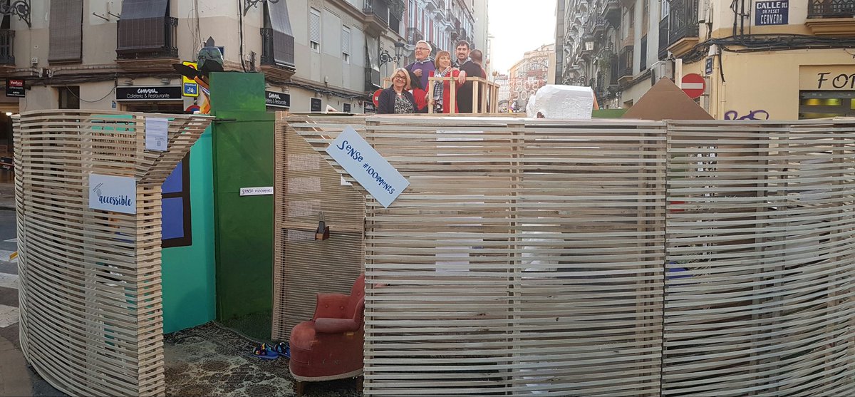 CompromisVLC's tweet photo. Nova jornada de la #RondaFalleraCxV. L'encetem en @borrull_socors. https://t.co/IDeY0Q7107