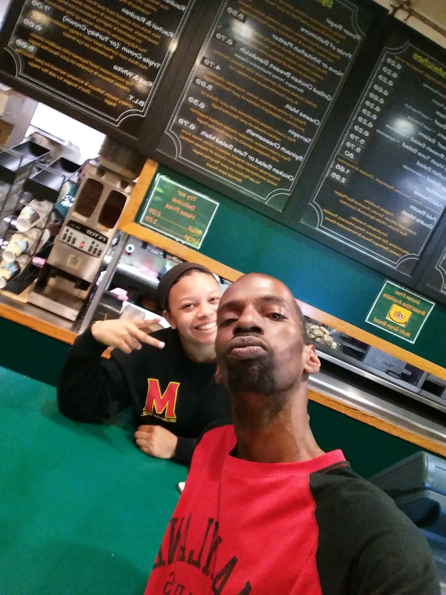 HypeHizzle69's tweet image. Me and my sis, co-worker and @MarylandCheer Superstar @ashleytrowberry, swaggin&apos; &amp;amp; coordinatin&apos; @BagelPlaceCP  #SpiritSquad #CalmDownRob #Ok
