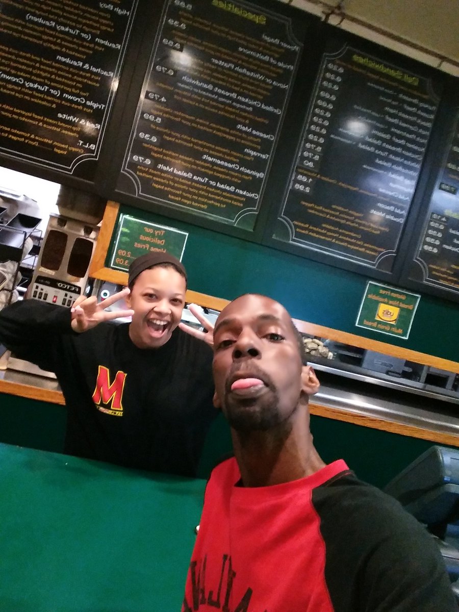 HypeHizzle69's tweet image. Me and my sis, co-worker and @MarylandCheer Superstar @ashleytrowberry, swaggin&apos; &amp;amp; coordinatin&apos; @BagelPlaceCP  #SpiritSquad #CalmDownRob #Ok