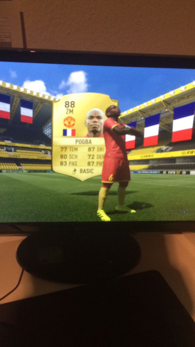KlemensTrager's tweet photo. When you get Pogba in a 82+ Pack but he´s untradable lul@Castro1021 https://t.co/EL4VBb1sP1