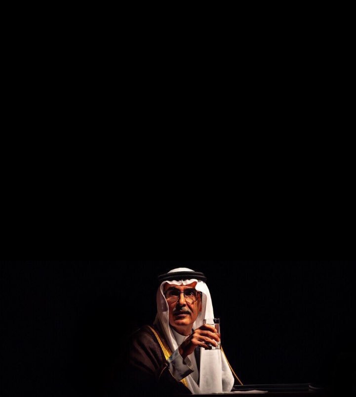 عضة شفايفهامن الهم والضيق 
جعله تضيق صدور من ضايقوها يا الي جرحتوا ملح كل المخاليق إما عطوها الحب ولا اتركوها !