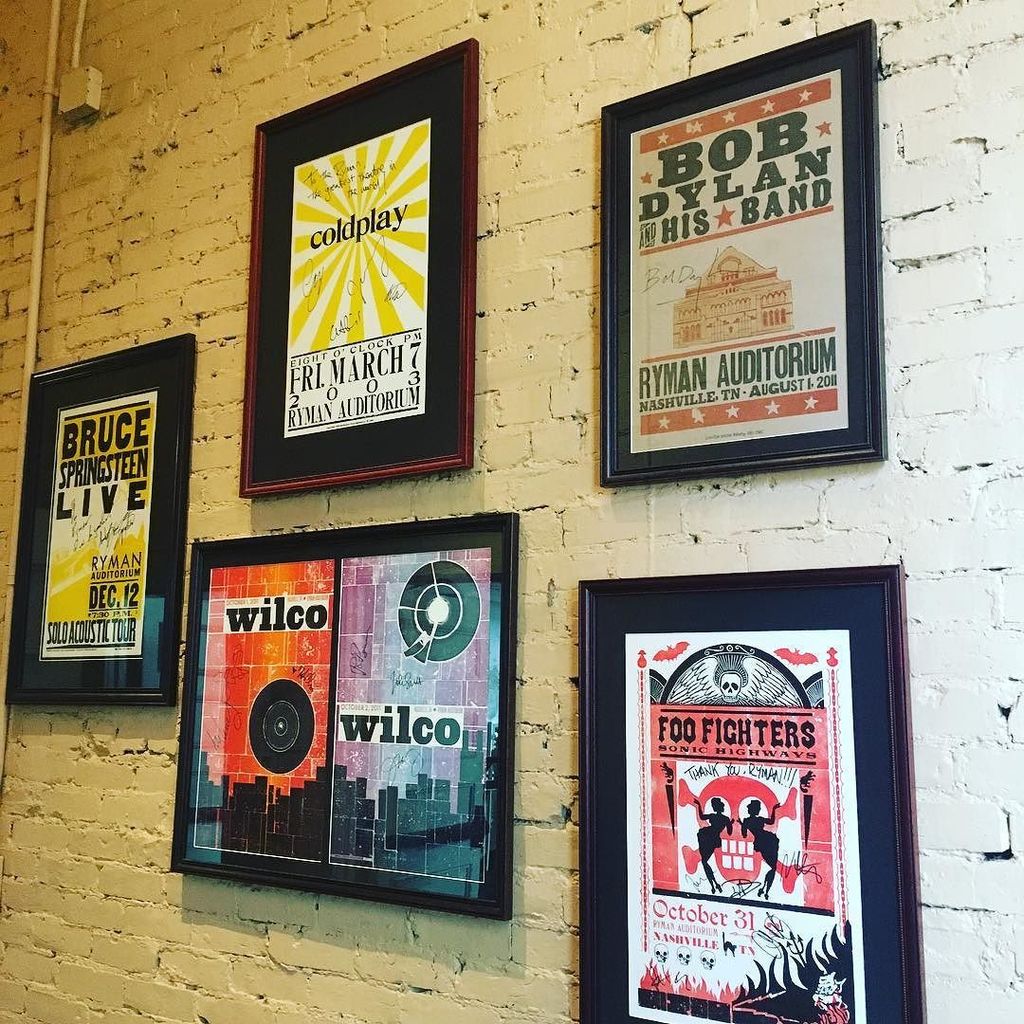 amandaabella's tweet image. I see a few of my favorites... #musiccity #travel #travelhacker #digitalnomad #laptoplifes… ift.tt/2m6cQ3w