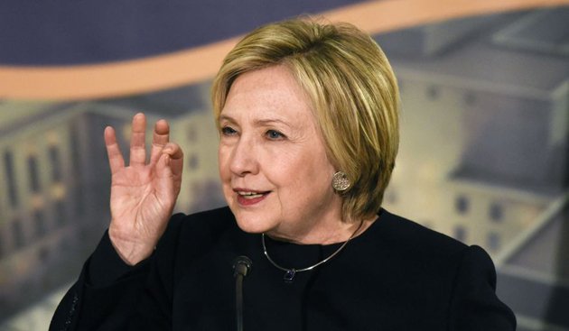 noticias24's tweet photo. Hillary Clinton, genera condiciones para derrocar a Donald Trump https://t.co/N4EB2Mw58T https://t.co/57A7I6Vly2