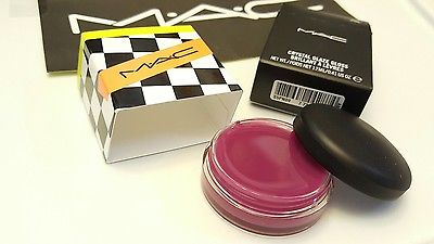 makeup_stores's tweet image. Fascinante el Gloss ultra humectante de @MACcosmetics #felizjueves #blogmakeup #woman #belleza #maccosmetics 😍😘💋🙋😍