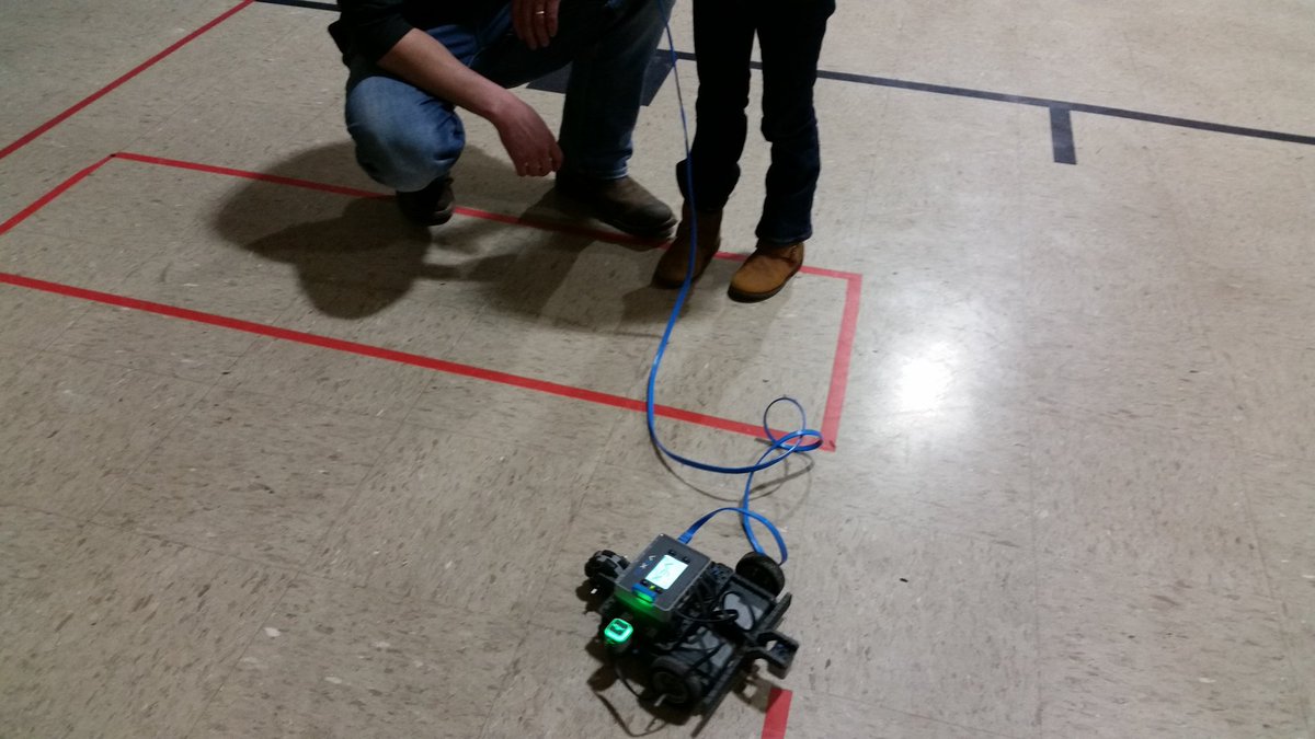 LisaJacobs21c's tweet photo. Robots at @EisenhowerOt #room21c https://t.co/6G6IZ44Clt
