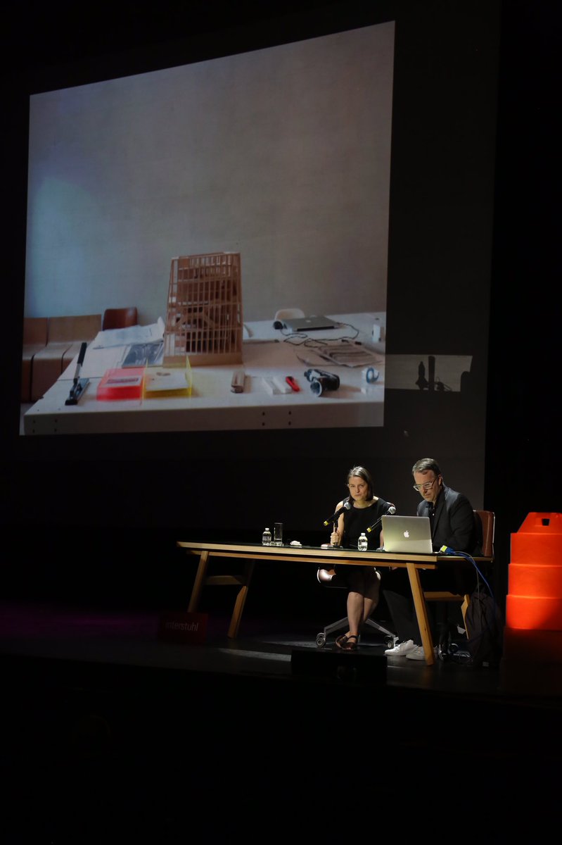 SEDATU_mx's tweet photo. Ponencia de #MichaelSample y #HilarySample, arquitectos que destacan por su sencillez y minimalismo https://t.co/0SVYYeiZGA #Mextrópoli2017 https://t.co/NTYWzbSXHs