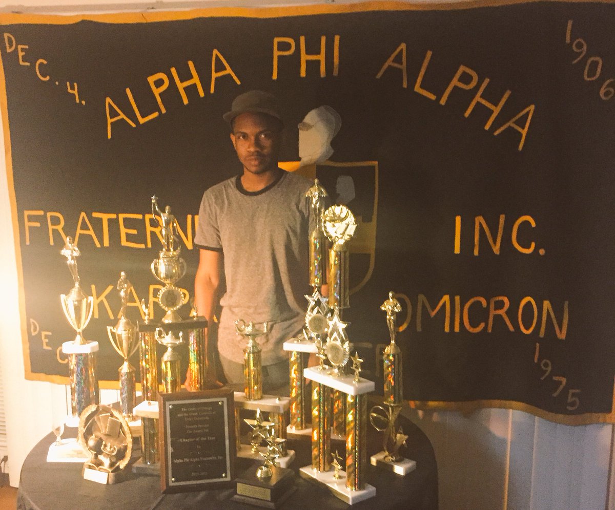 schLEEpington's tweet image. Y'all know what today is? 🐒#Alphaversary #2YearsInTheGame