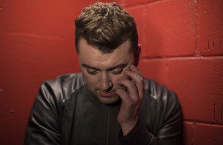 vsinclair522's tweet photo. New songs to ❤️Concerts to attend,Dreams of finally meeting @samsmithworld xx #waitingforSam https://t.co/H7A1H8yjwx