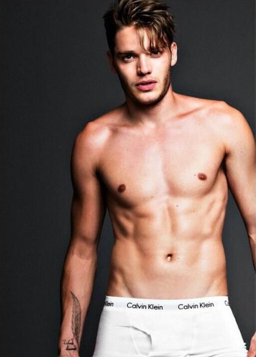 RtMummy's tweet photo. Dominic Sherwood https://t.co/0ZohzhbAQz