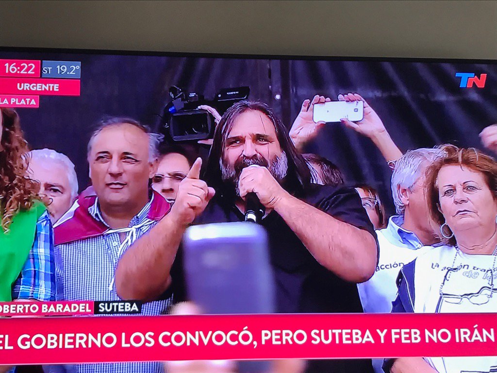 Sigue la extorsión