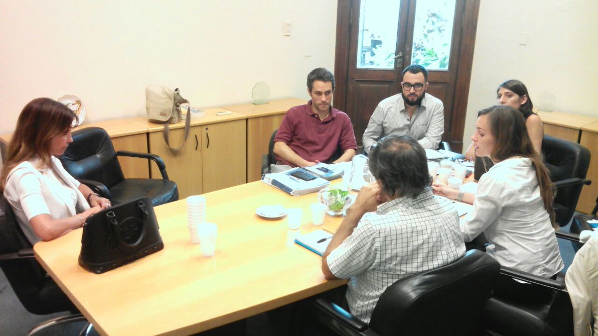 UICba's tweet photo. [NoticiasUIC] En este momento se desarrolla el segundo #ConsultorioPyme del 2017. ¡No olvides registrarte para el próximo encuentro! https://t.co/UvjMeTENSC