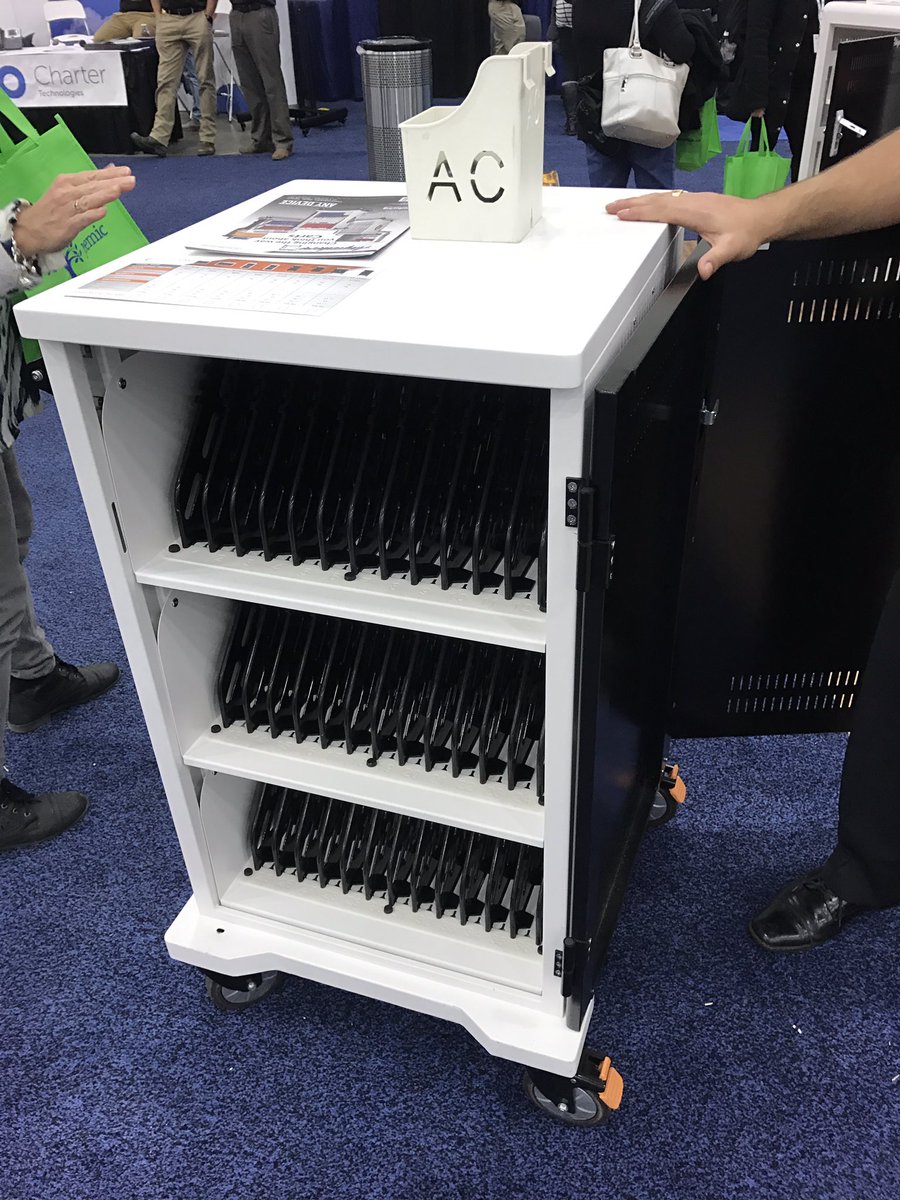 HuggerSpecials's tweet photo. Awesome @AnywhereCart at #MACUL2017 https://t.co/RVpYt70pK7