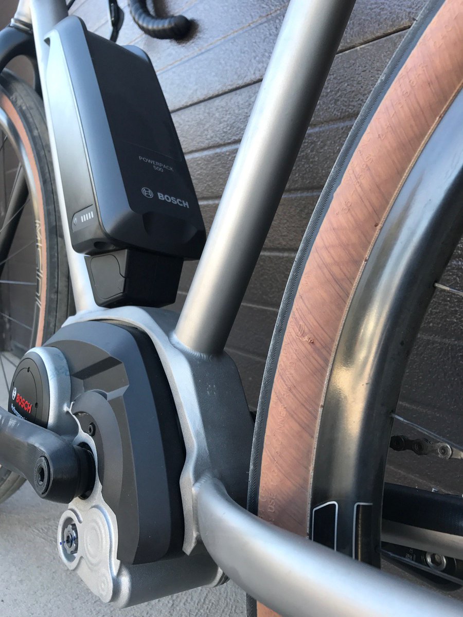 E_BikeReport's tweet photo. More exotic custom #electricbikes from #NAHBS2017 => https://t.co/6rZfEMBSUa #ElectricBike #eBike #eBikes #bike #bicycle #ridemore https://t.co/5nXS6D6OK5