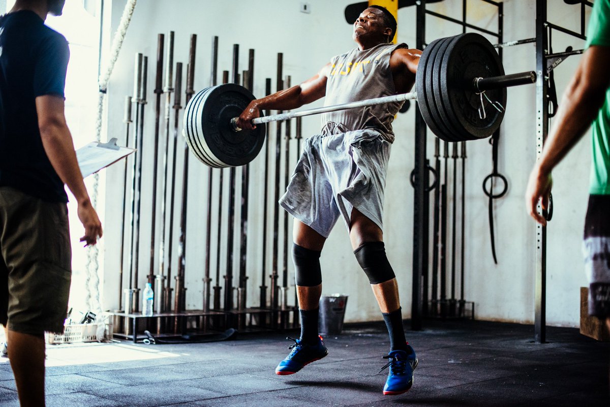 diariodowod's tweet photo. Novidades da CrossFit:
Alvaro flying to put 135 lbs. on squat snatch during the #17point3 CrossFitBauru https://t.co/CWU8MKyRd7
— CrossF…
