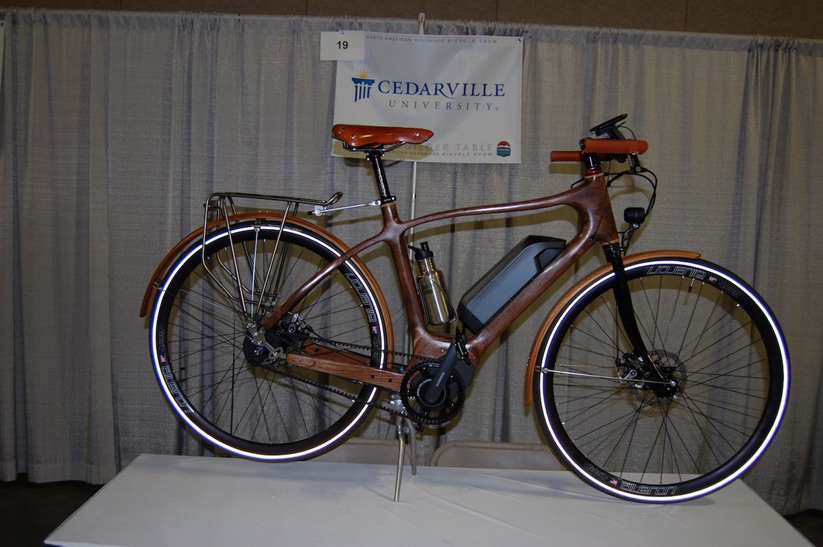 E_BikeReport's tweet photo. More exotic custom #electricbikes from #NAHBS2017 => https://t.co/6rZfEMBSUa #ElectricBike #eBike #eBikes #bike #bicycle #ridemore https://t.co/5nXS6D6OK5